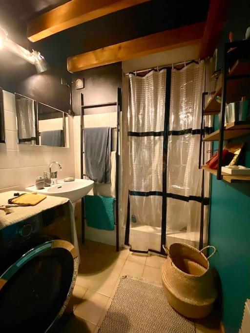 Duplex Arago Au Coeur De Sète, Comme Petite Maison Appartement *