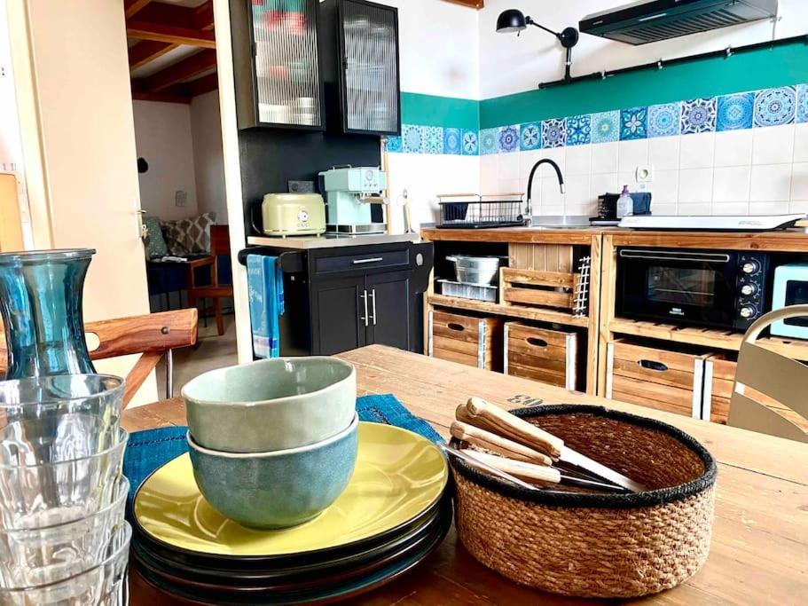 Duplex Arago Au Coeur De Sete, Comme Petite Maison Apartamento