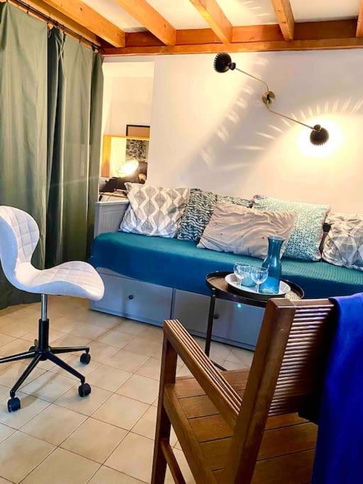 Duplex Arago Au Coeur De Sete, Comme Petite Maison Apartamento