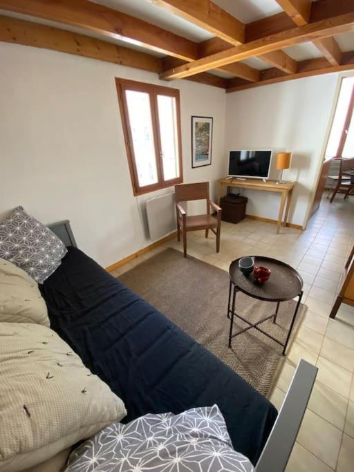 Duplex Arago Au Coeur De Sete, Comme Petite Maison Apartment